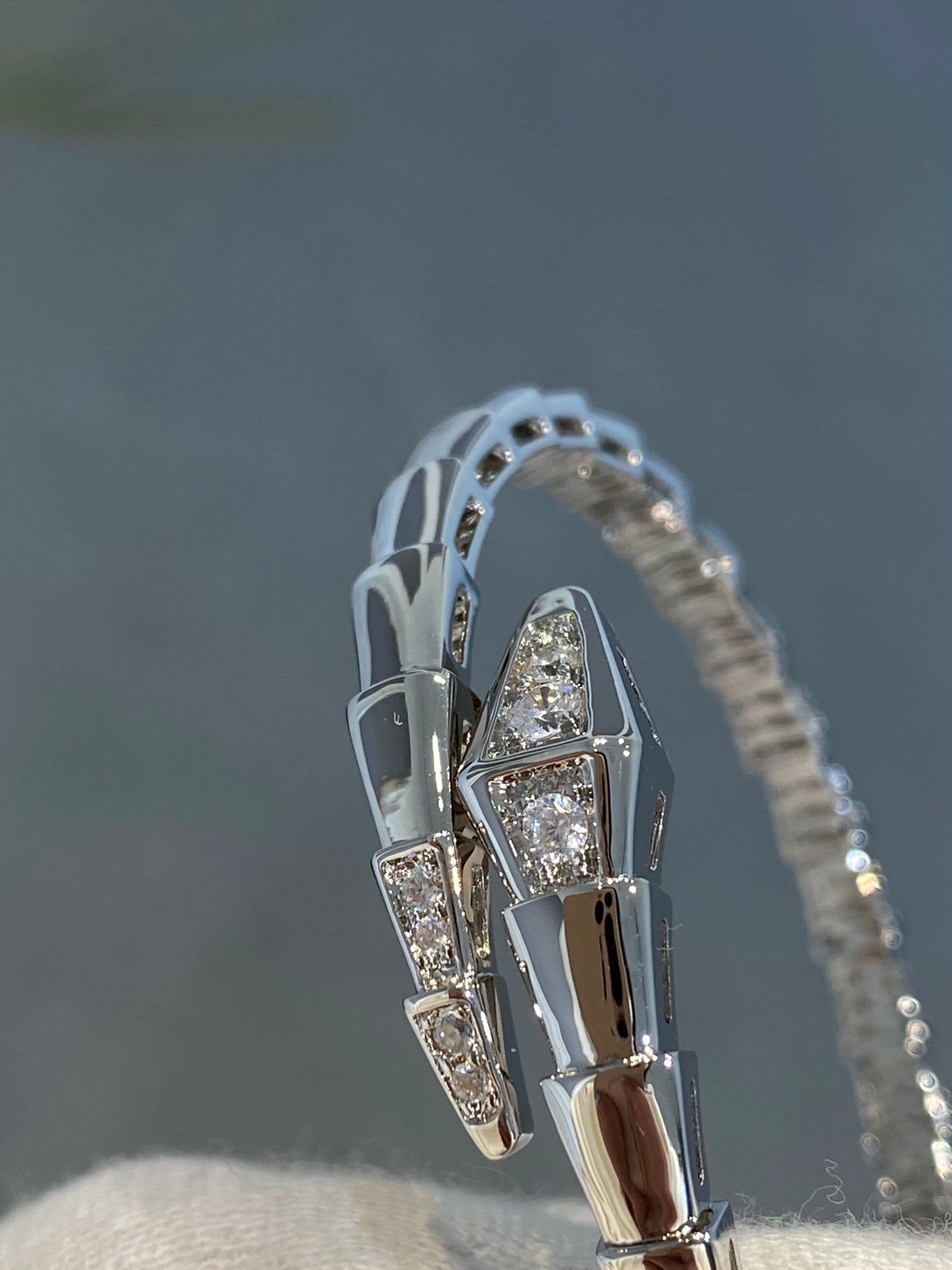 Bvlgari SERPENTI BRACELET DIAMONDS SILVER