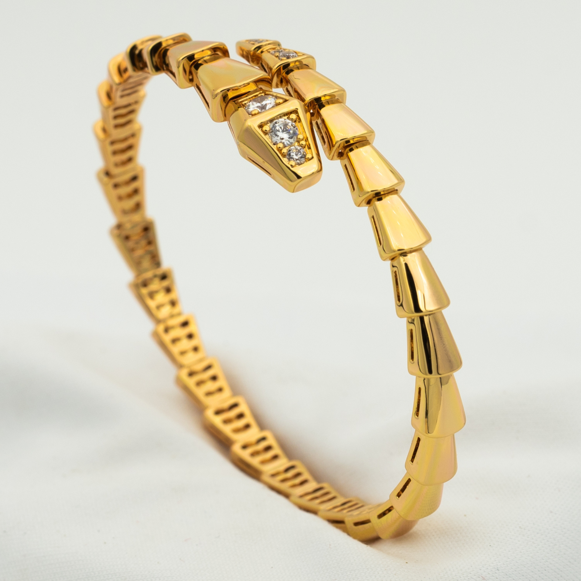 Bvlgari SERPENTI BRACELET DIAMONDS PINK GOLD