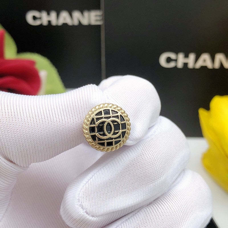 18K  Chanel Black & Gold Round Earrings